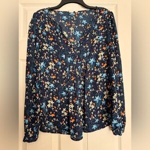Gap Women’s Navy Floral V-Neck Blouse